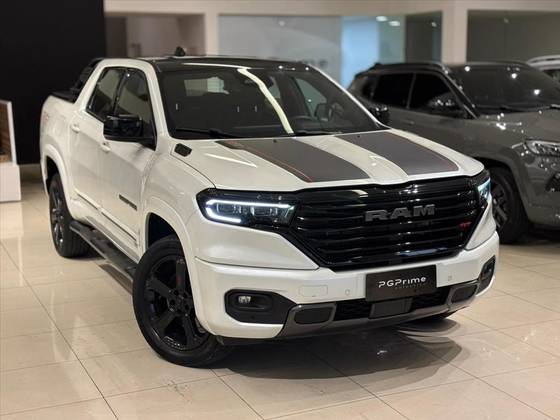 RAM RAMPAGE 2.0 HURRICANE 4 TURBO GASOLINA R/T 4X4 AUTOMÁTICO